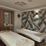 Apartment Caesar Blue Large With Sea View And Aquapark